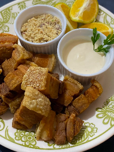 Torresmo (tira-gosto)